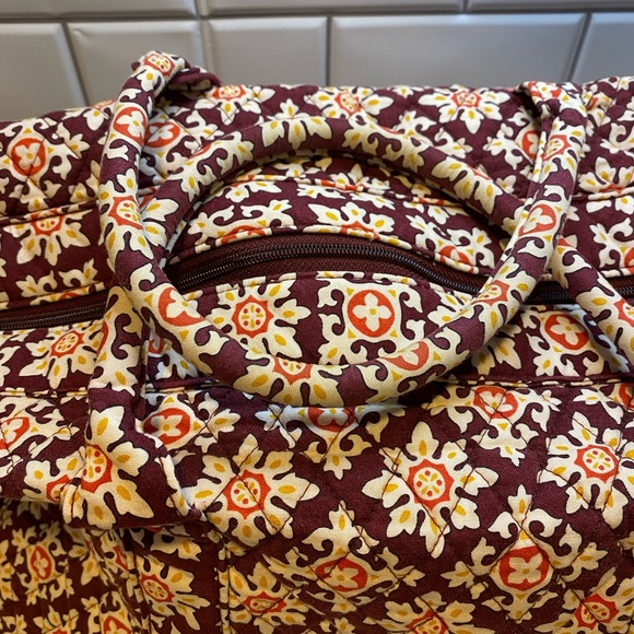Vera Bradley Large Weekender Travel Bag - VINTAGE MEDALLION - Picture 8 of 14